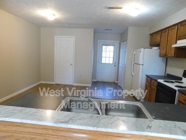 Building Photo - 3751 Summerlee Rd