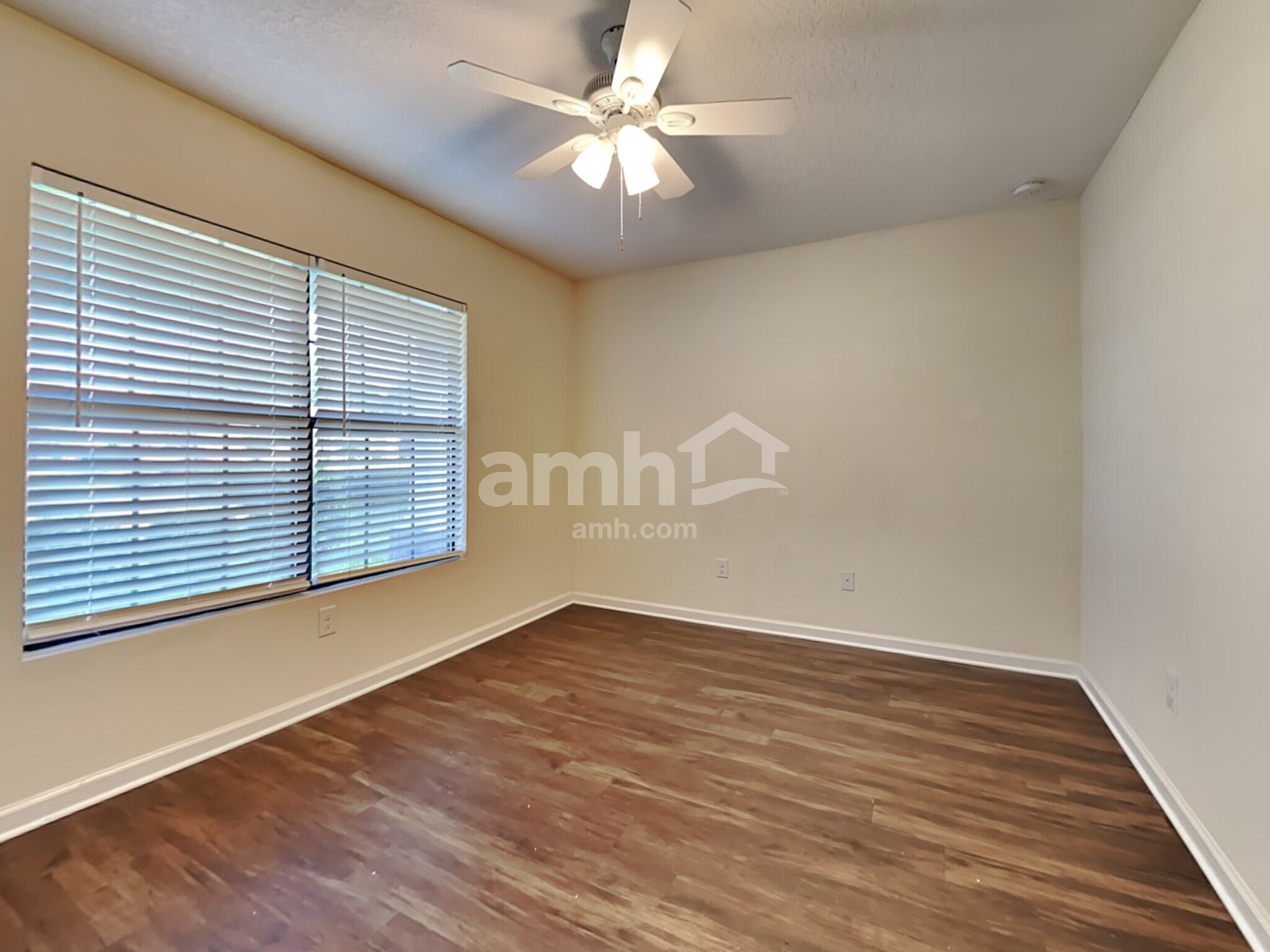 Building Photo - 9630 Mayville Dr E