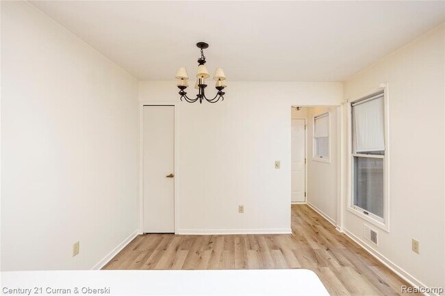 Building Photo - 9429 Westwind Dr