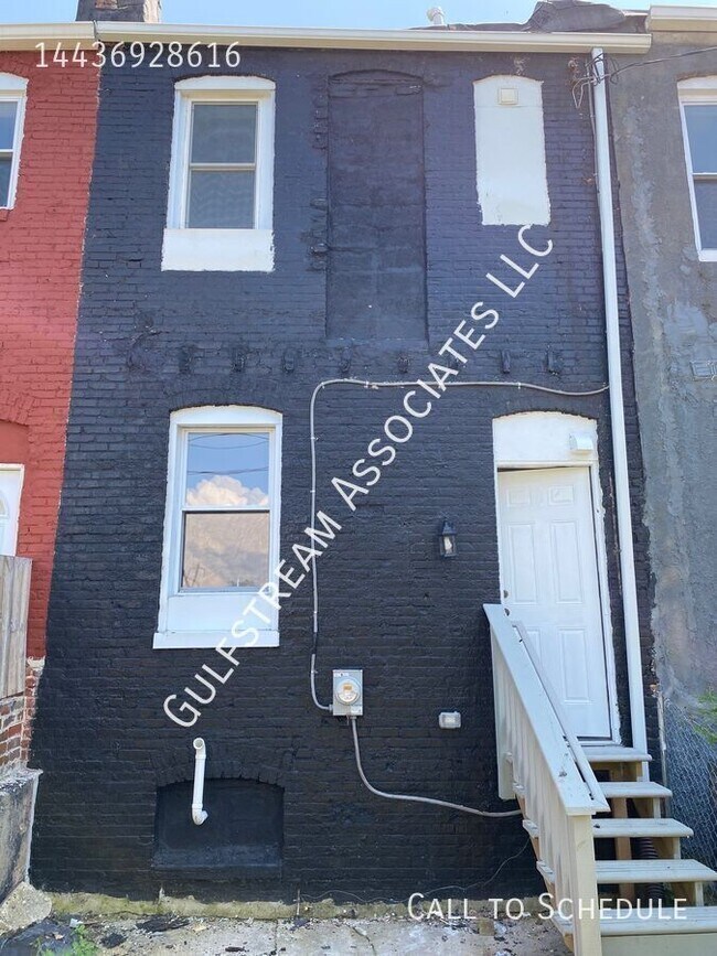 Building Photo - 2566 W Fayette St