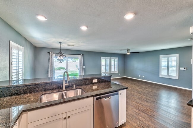 Building Photo - 2924 Tranquil Brook Ave