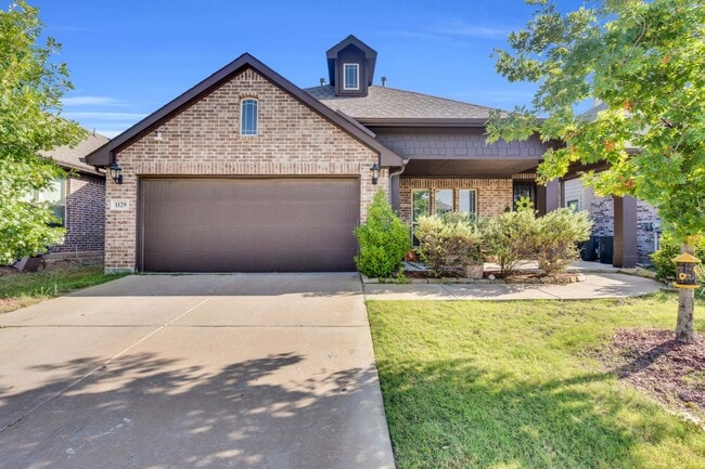 Primary Photo - 1129 Snowy Owl Dr