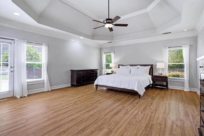 Building Photo - 210 Masters View Ct