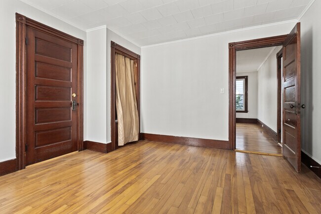 Building Photo - 30 Cutts Ave