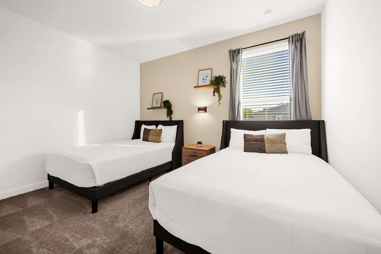 Building Photo - 4330 Rhyme St