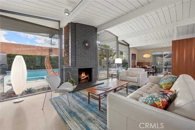Building Photo - 1291 N Linda Vista St