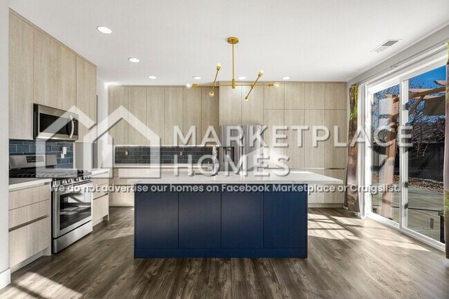 Building Photo - 3681 Hawkings Ct
