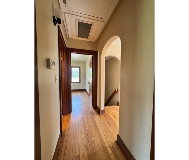 Building Photo - 140 S Elmwood Ave