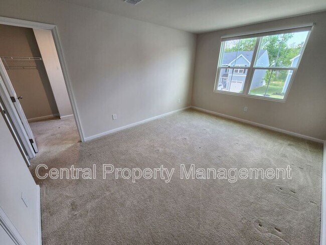 Building Photo - 165 Sarnesfield Wy