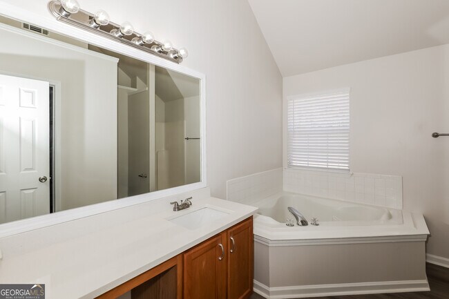 Building Photo - 1055 Field View Dr