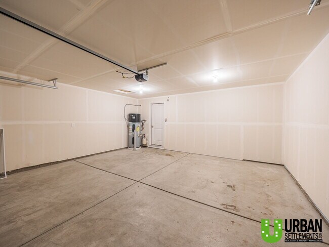 Building Photo - 4425 N McCabe Ln