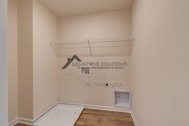Building Photo - 2559 Queen Bee Dr