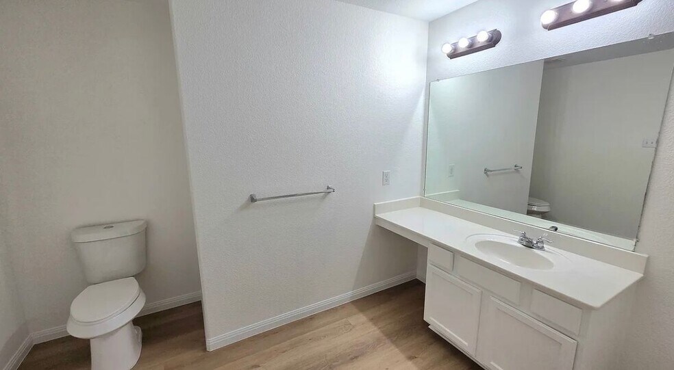 Building Photo - 1241 Kachina Ln