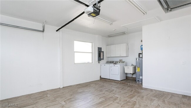 Building Photo - 835 106th Ave N