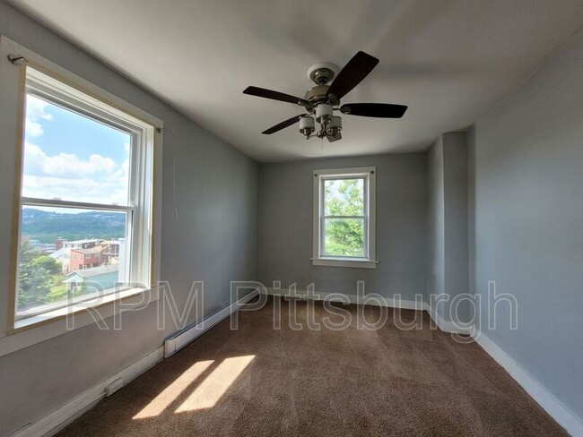 Building Photo - 3053 Brereton St