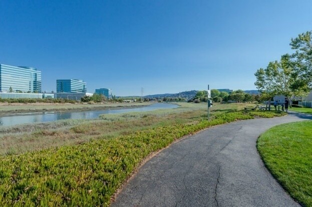 Building Photo - Belmont Hills Sanctuary: 3 En-Suite Suites Behind Oracle & Farallon Park