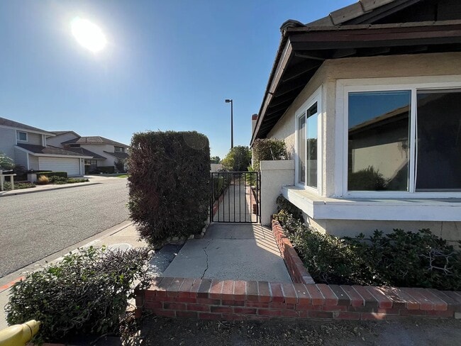 Building Photo - 11 Woodhollow