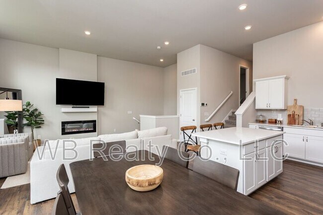 Building Photo - 9750 Turnpoint Dr