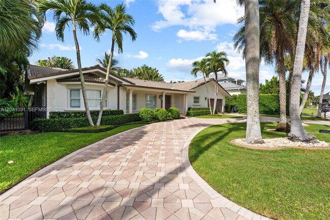 Building Photo - 18 Eleuthera Dr