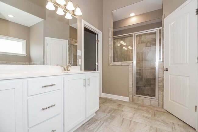 Building Photo - Now Leasing a 4-Bedroom 3 Bath Home In Hor...