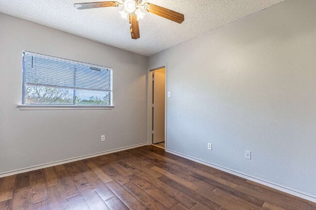 Building Photo - 8423 Parry Path