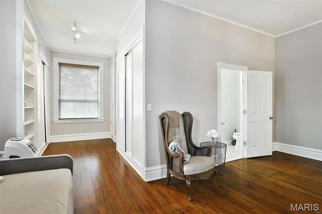 Building Photo - 2018 Senate St