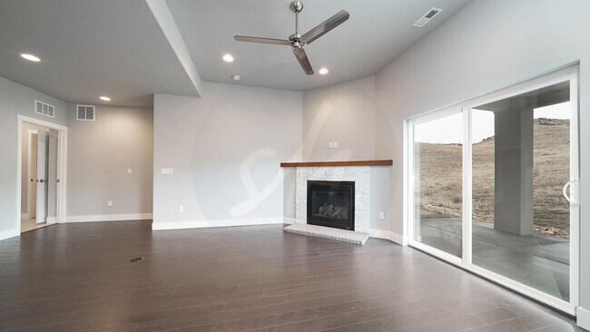Building Photo - Paired Patio Home in Mountain Shadows