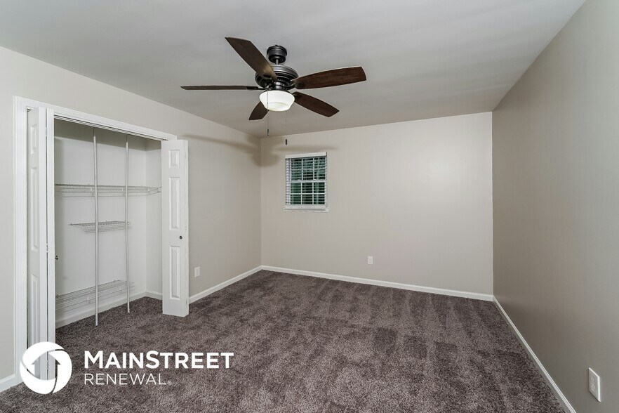 Building Photo - 6820 Briarwood Dr