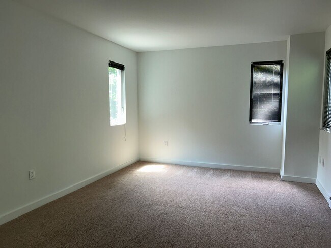 Building Photo - 7307 Bainbridge Pl SW