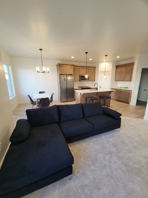 Building Photo - 967 W Sunspear Dr