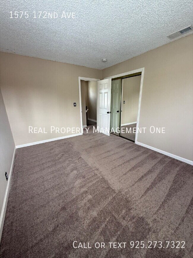 Building Photo - 1575 172nd Ave