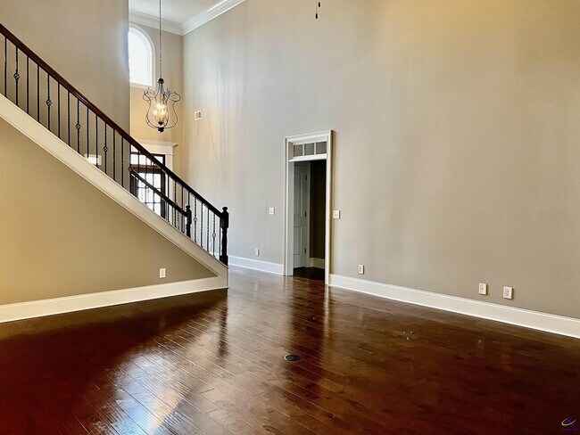 Building Photo - 609 Cannock Ct