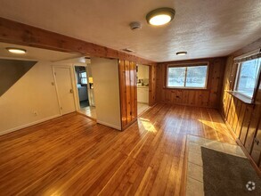 Building Photo - Adorable Cabin on Upper Bear Creek!!