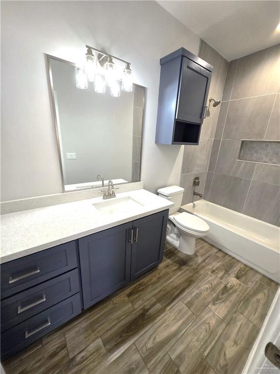 Building Photo - 11 Clarence Dr