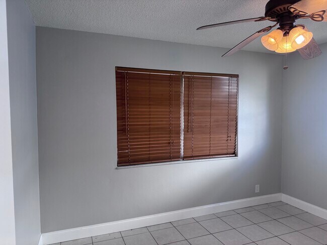 Building Photo - 2616 NW 49th St