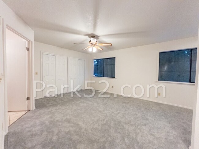 Building Photo - 9024-9024 Waverly Dr SW