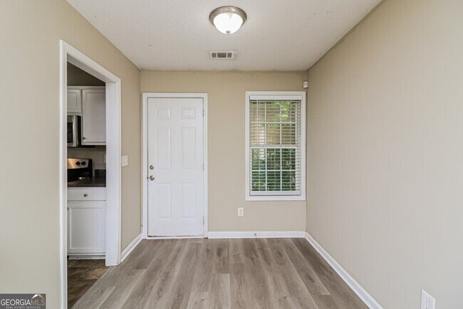 Building Photo - 461 Prometheous Way