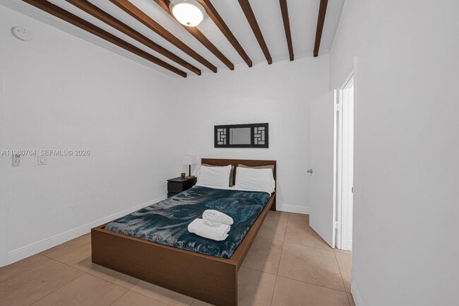 Building Photo - 1044 SW 13th Ct