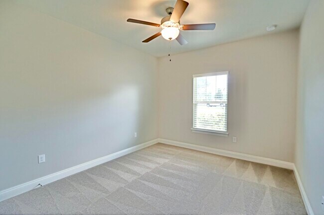 Building Photo - 9186 Sunset Dr