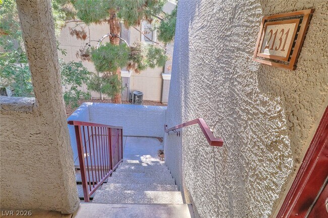 Building Photo - 5055 W Hacienda Ave