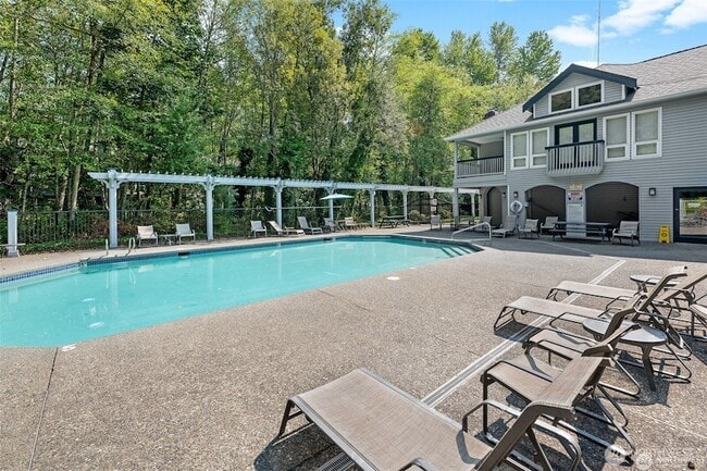 Building Photo - 33020 10th Ave SW