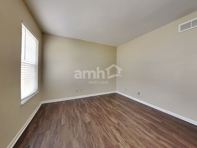 Building Photo - 3367 Woodlyn Hills Dr
