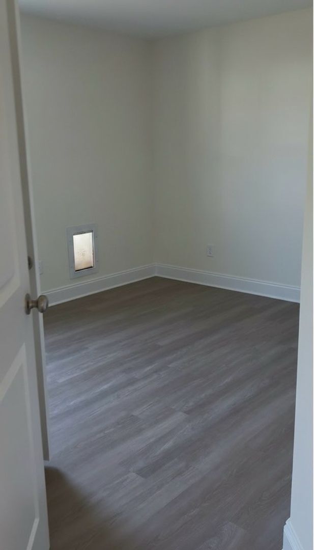 Building Photo - Brand New 2025 Townhouse with Stunning Private Deck!