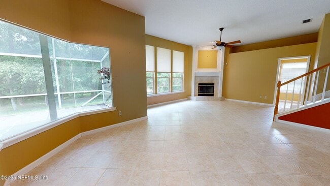 Building Photo - 11861 Lake Fern Dr