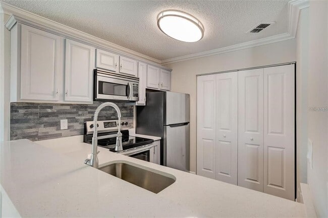 Building Photo - 2556 Woodgate Blvd