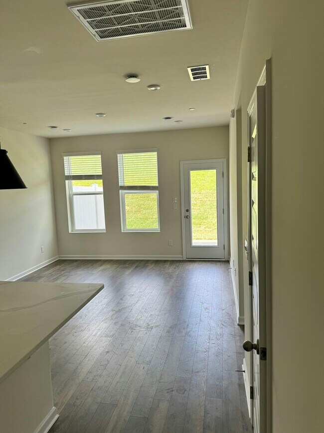 Building Photo - 604 Clb Vw Wy