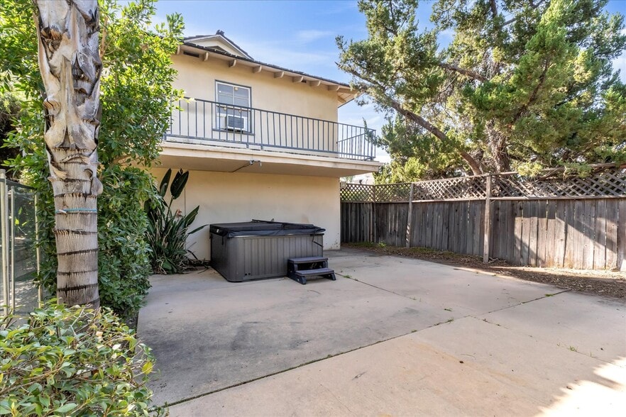 Building Photo - 16553 Hartsook St