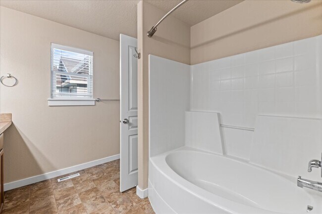 Building Photo - 115 W Lava Falls Dr