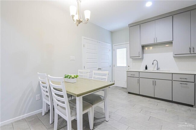 Building Photo - 23 Maryland St