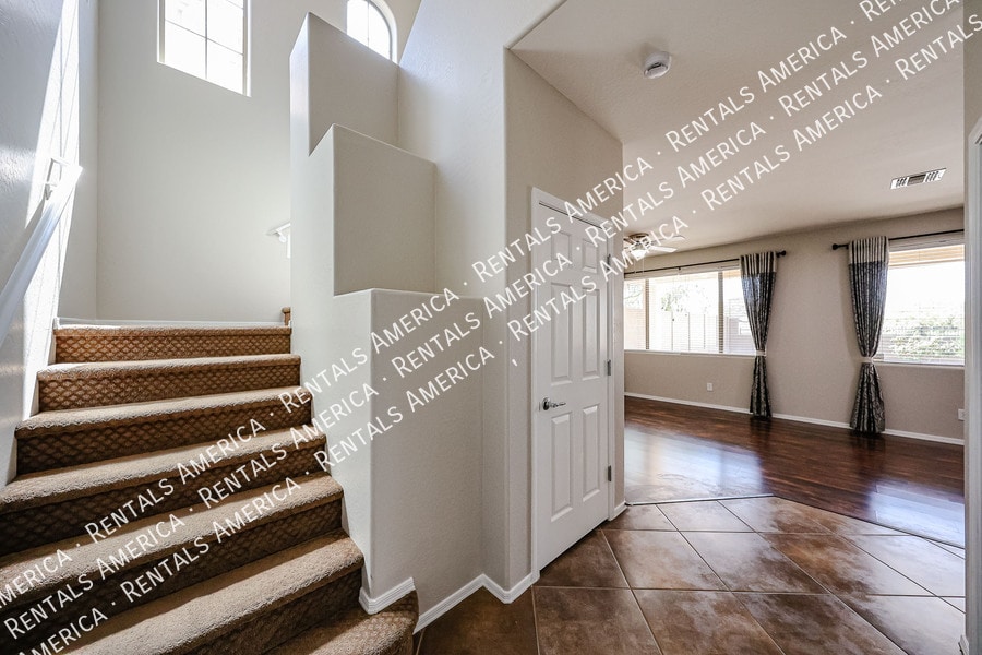 Building Photo - 3751 Desert Creek Ln